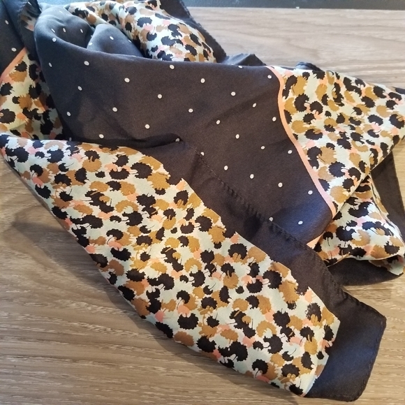 Silk scarf - Picture 4 of 5